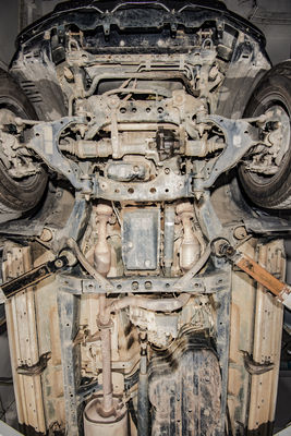 トヨタ LC200 エンジンカバー スキッドプレート 5-8kg/pc 重量とカスタマイズされたデザイン