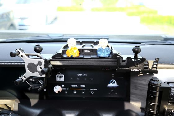 高機能多機能の望遠鏡用棒 ジープ・ラングラーJL JK用の車用携帯電話支架