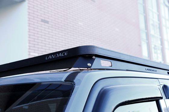 2023 最新の太陽光パネル アルミニウム 屋根 トップ テントラック 硬いシェルタンク 840*400*320mm