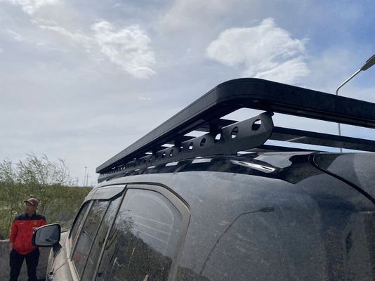 屋根マウント ブラック ユニバーサル 4X4 ランドクルーザー Lc300 屋根レールラック バスケット トヨタ ブラック