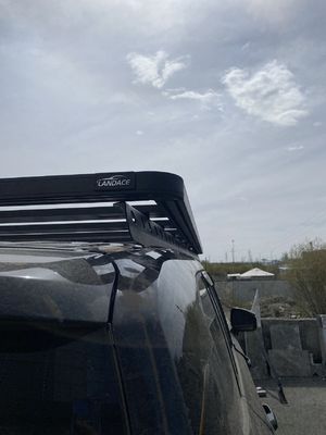屋根マウント ブラック ユニバーサル 4X4 ランドクルーザー Lc300 屋根レールラック バスケット トヨタ ブラック