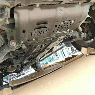 4x4 トヨタ・トゥンドラ スキッドプレート 黒色塗装 エンジン保護
