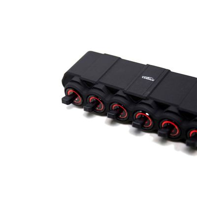 ユニバーサル・カー・アンド・シップ・コントロール・ボックス 6 ギャング・スイッチ・パネルと電圧モニタリング