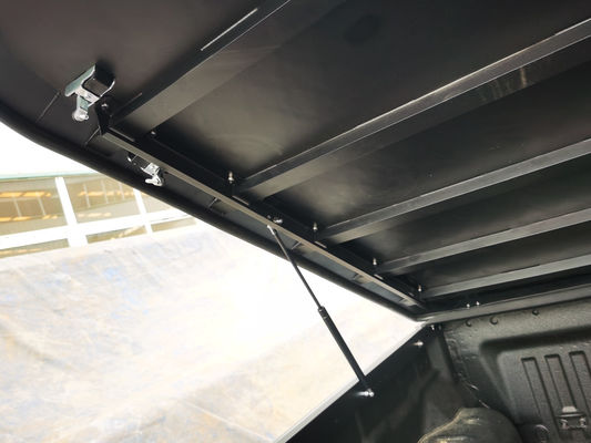 手動式 4x4 引き取り可能な 後ろカバーで ピックアップ トラックの 貯蔵スペース を 最大限 増やす