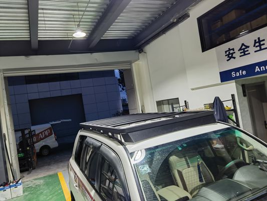 トヨタ・ランドクルーザー LC 200用の高負荷容量アルミニウム自動車屋根ラック