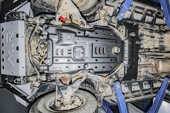 4x4 外装用品 トヨタ FJ クルーザー用 アルミ合金鋼の下身ガード