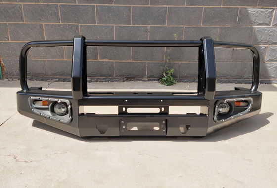 トヨタ LC79 自動車部品 ワッチ ブールバー 前のバンパー タイヤキャリバー ジェリー缶ホルダー