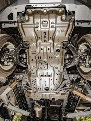 ISUZU MU-X DMAX用の保護装甲燃料タンク スキッドプレート