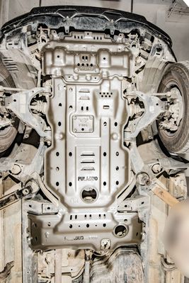 トヨタ・プラド LC120 アルミ・スキッド用のアルミ合金・バッシュ・プレート