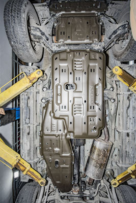3D 車両の下装甲 乗り換えケース 燃料タンク MITSUBISHI GAC OEM用の車の下装甲 シールド