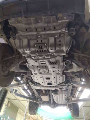 トヨタ 4Runner TRD/SR5 4x4 車両用アクセサリー用のOEM 承認されたマグナリウム スキッドプレート