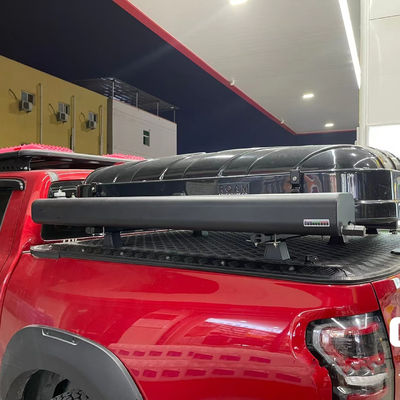 鋳造技術 車の屋根 上部 水槽 ストック 到着 キャンプ シャワー 4x4 道路 シャワー