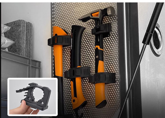 オフロードキャンプ用品 ショベル斧の貯蔵用のゴムクランプ