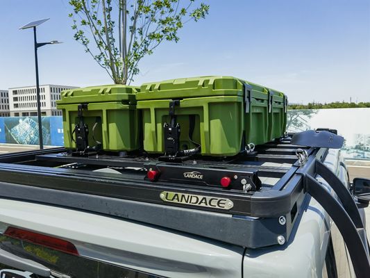 カー・屋根ラック 4WD キャンプ用重用ツールとキャンプ用具の収納箱