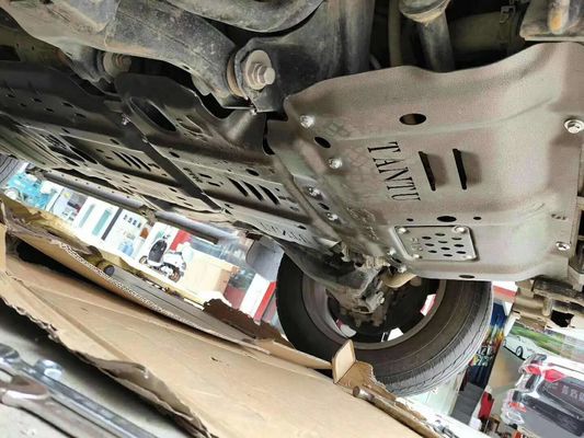 保護機能 トンドラ 下部エンジンカバー 下部シャシ 保護板 18トヨタ