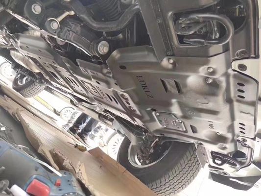 トヨタ・ランドクルーザー LC100用の底部・シャシ・ガードボード