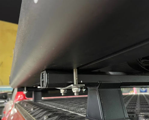豪華なデザイン スタイルの車 屋根ラック 浴槽や屋根ラックにシャワーを浴びるための水タンク
