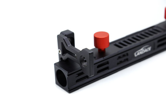 ジップ・ラングラー フラグホルダー ブレーケット 鞭 ライト 設置ブレーケット 2018- 323X78X86mm サイズ