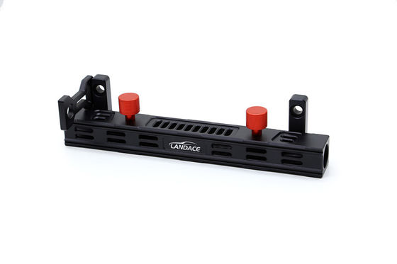 ジップ・ラングラー フラグホルダー ブレーケット 鞭 ライト 設置ブレーケット 2018- 323X78X86mm サイズ