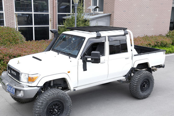 トヨタ・ランドクルーザー LC79 4×4用の軽量アルミ屋根ラック 純重量 25.6kg