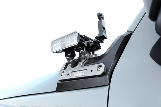 WEY 2019- Jeep TANK 300用のアップグレードされたアルミニウム合金A柱ライトマウントブレーケット